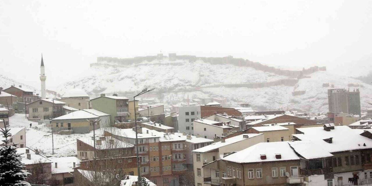 Bayburt son 1 haftada vaka sayısının en çok arttığı 10 il arasında yer aldı