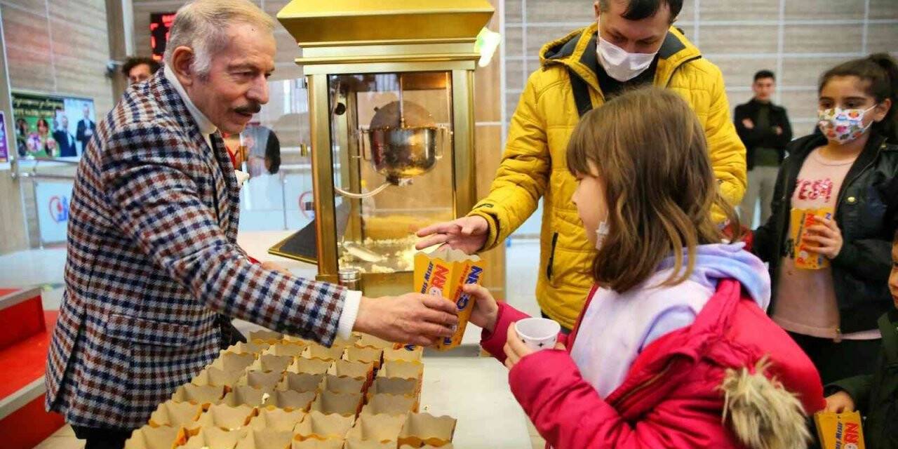 Bayrampaşalı öğrenciler tatilde doyasıya eğlendi