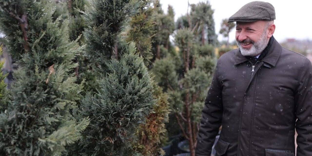 Başkan Çolakbayrakdar, “Çocuklar için yeni yapılan bütün parklarda toprak alan yapıyoruz”