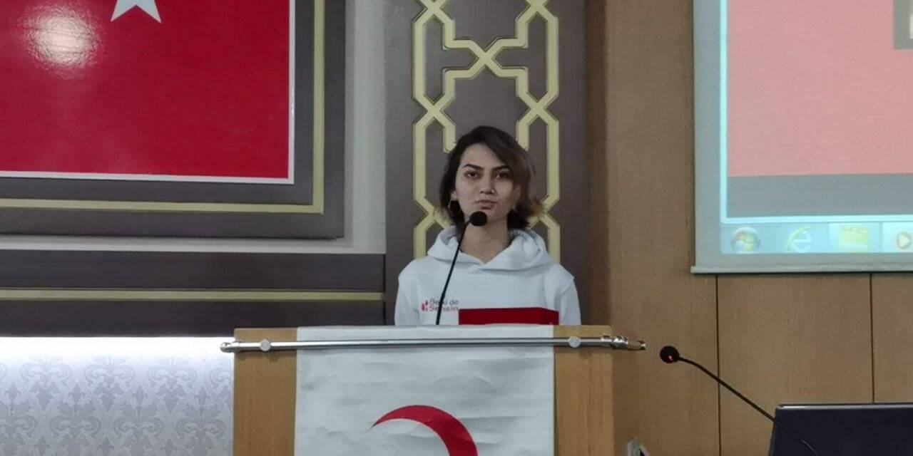 Tıp fakültesi öğrencisi hem kendine, hem de yaşlı kadına hayat oldu