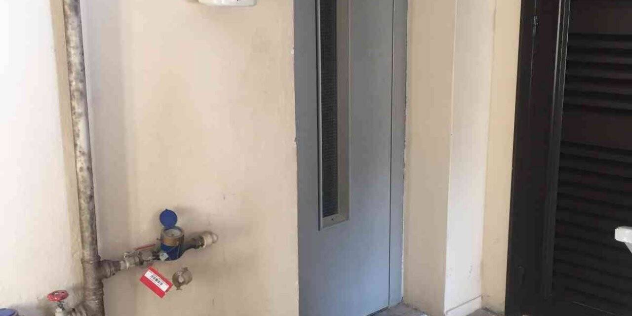 Tabancayla vuruldu 5 kat sürünerek aşağı indi
