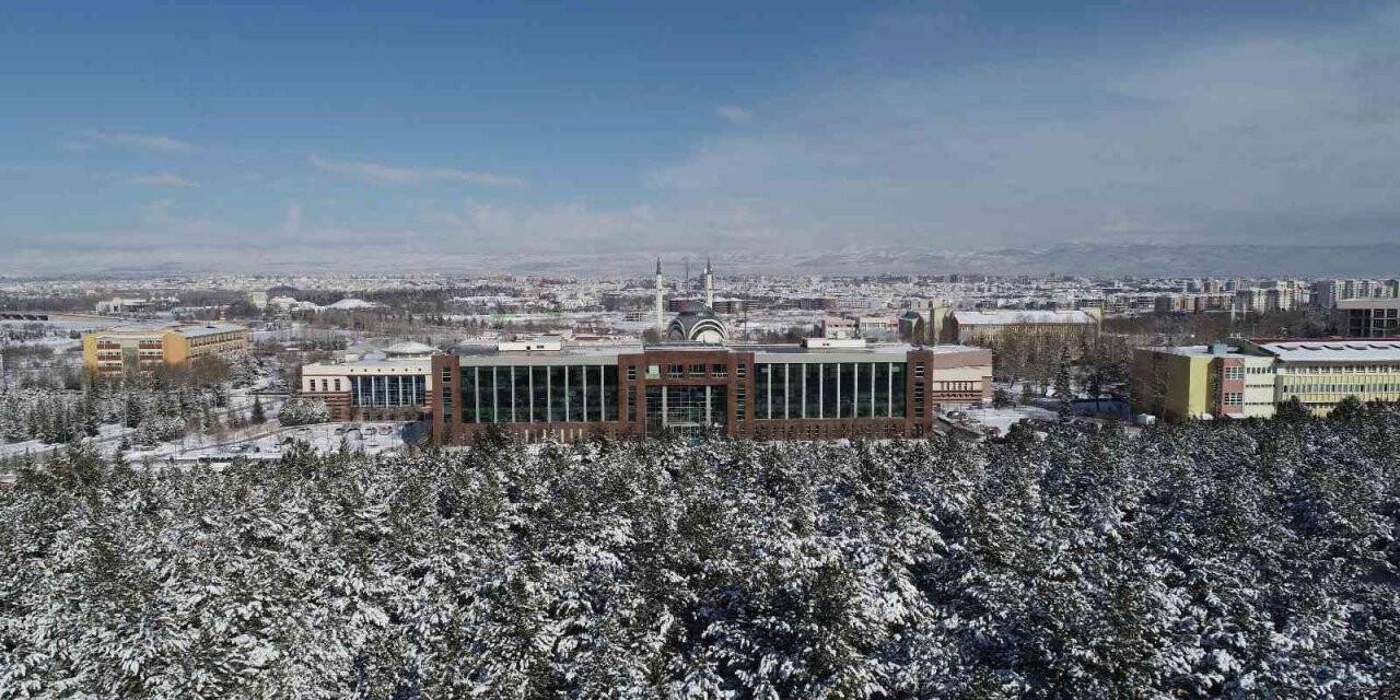 ESOGÜ dünya sıralamaları listelerinde