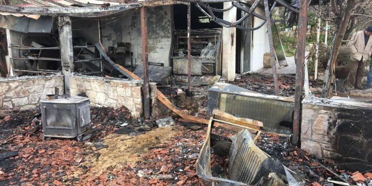 Marmaris’teki yangında restoran kullanılmaz hale geldi