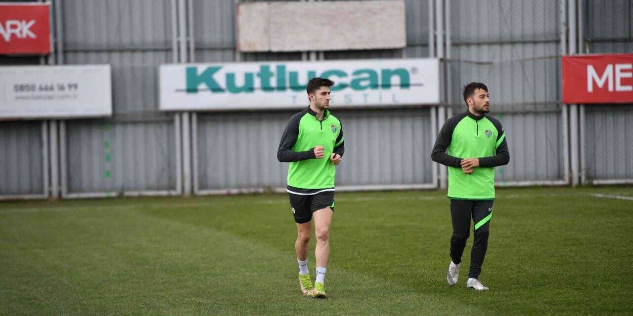 Bursaspor’da Samsunspor maçı hazırlıkları başladı - Massimo Bruno ve Elton Acolatse çalışmalara katılmadı