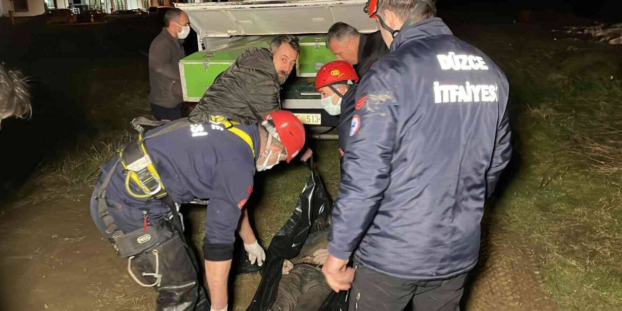 Dere kenarında oynayan çocuklar ceset buldu