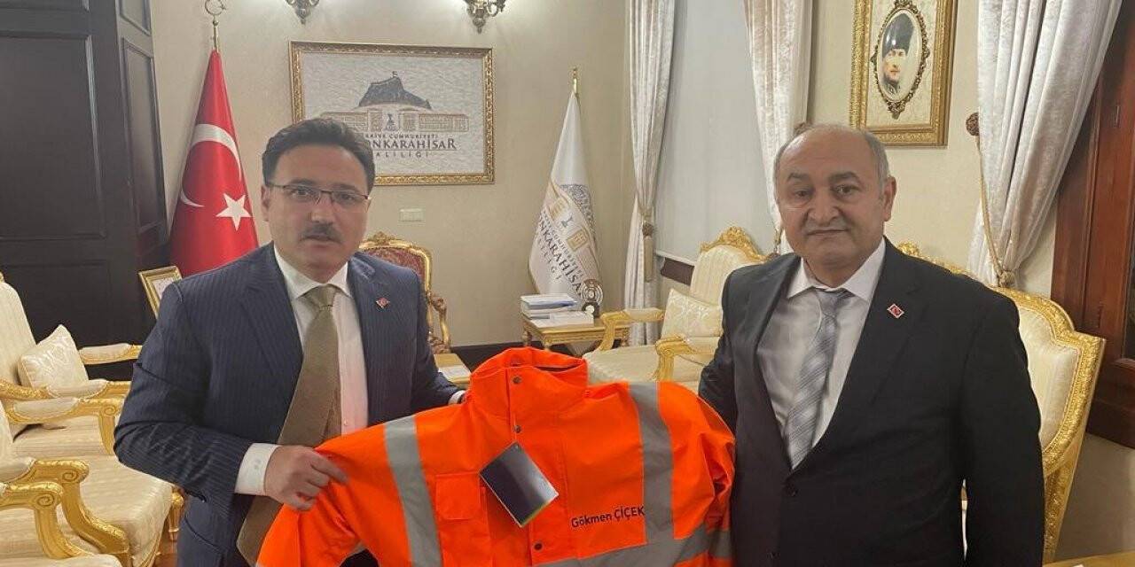 İl Özel İdaresi karla mücadele ekiplerine kıyafet desteği