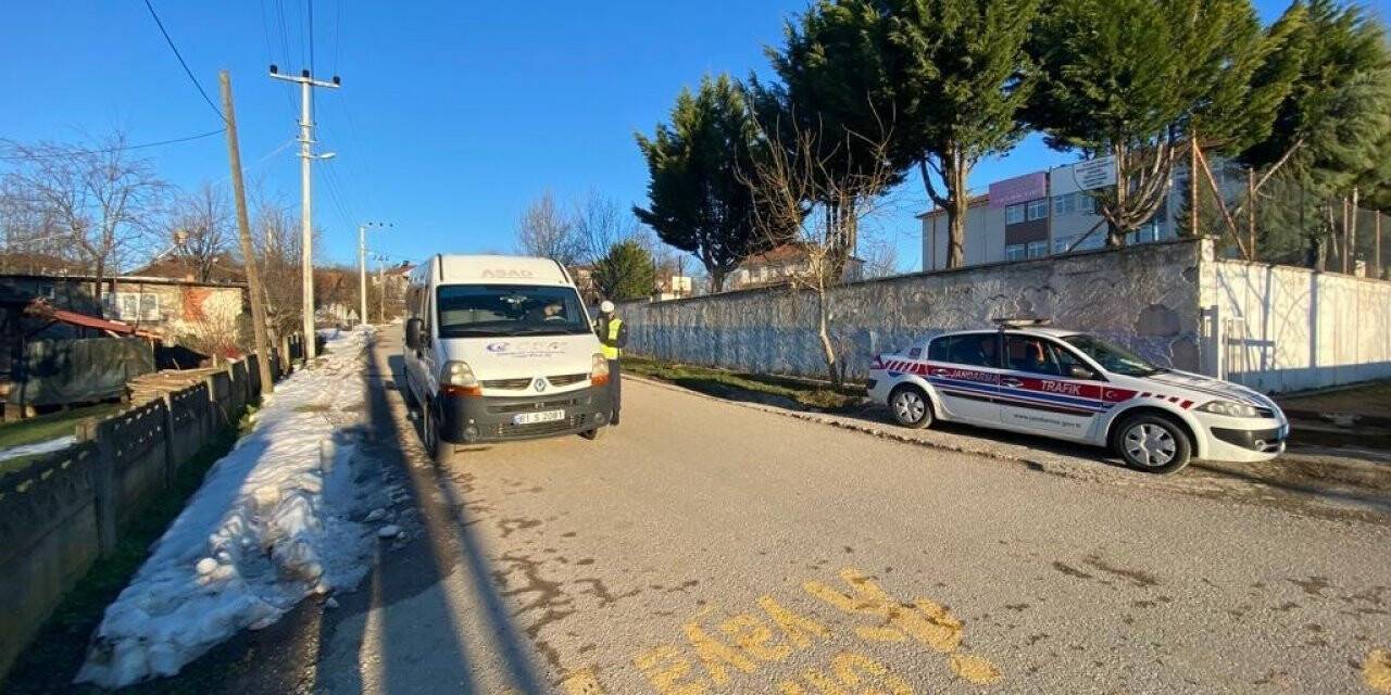 Jandarma ekiplerinden okul servislerine denetim