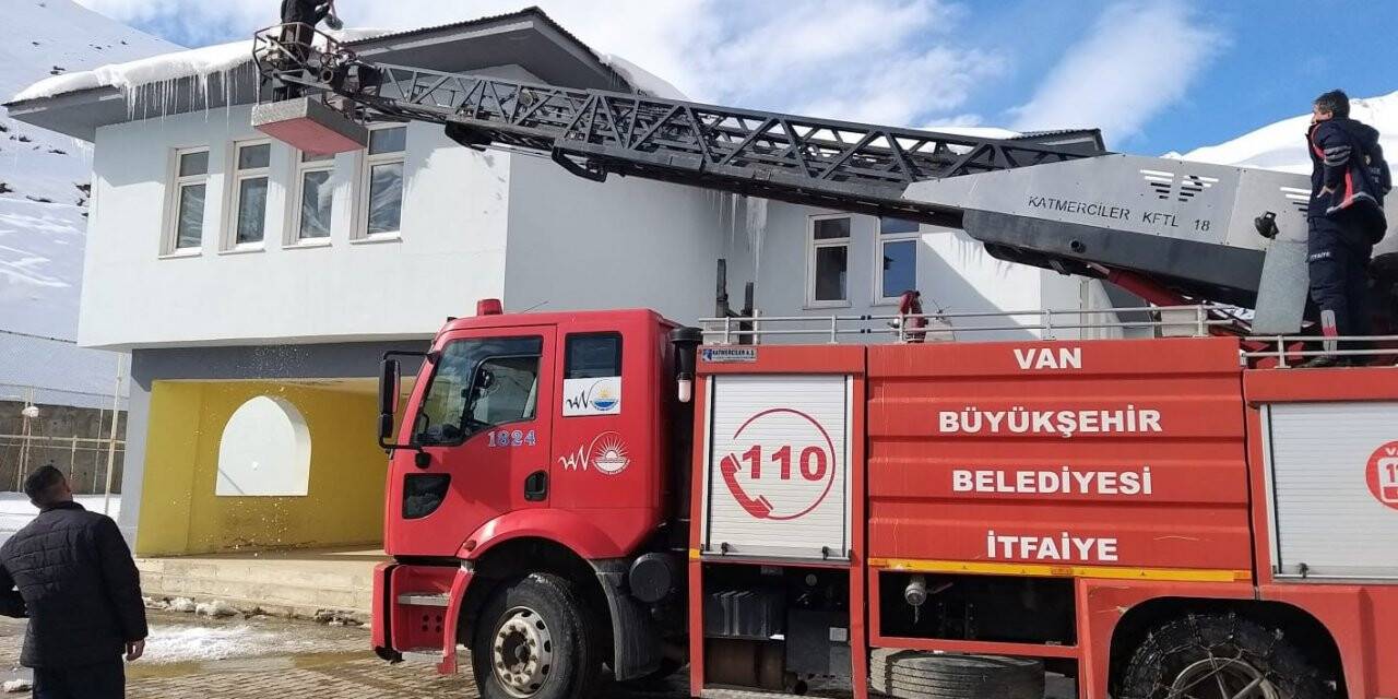 Buz timi görev başında