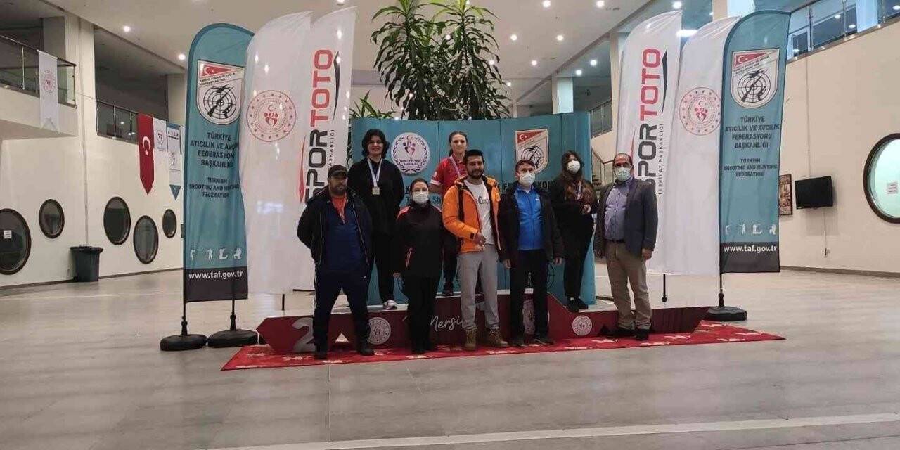 Atıcılık şampiyonasından derece ile döndüler
