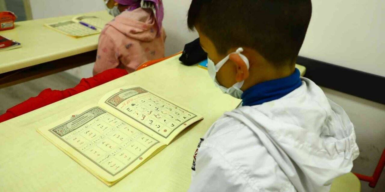 Yenişehir Belediyesinden çocuklara ve yetişkinlere Kur’an-ı Kerim eğitimi