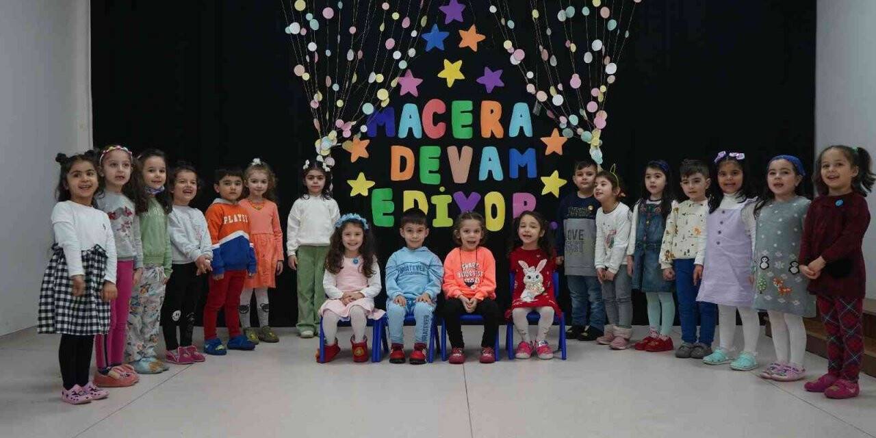Çocuk kulübünde eğitim gören miniklerin okul hasreti sona erdi
