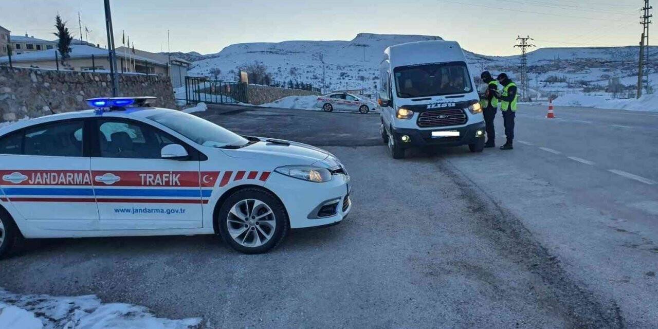 Okullar açıldı, jandarma servis denetimlerine başladı