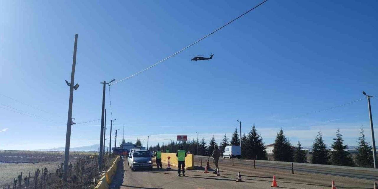Jandarmadan helikopterli trafik denetimi