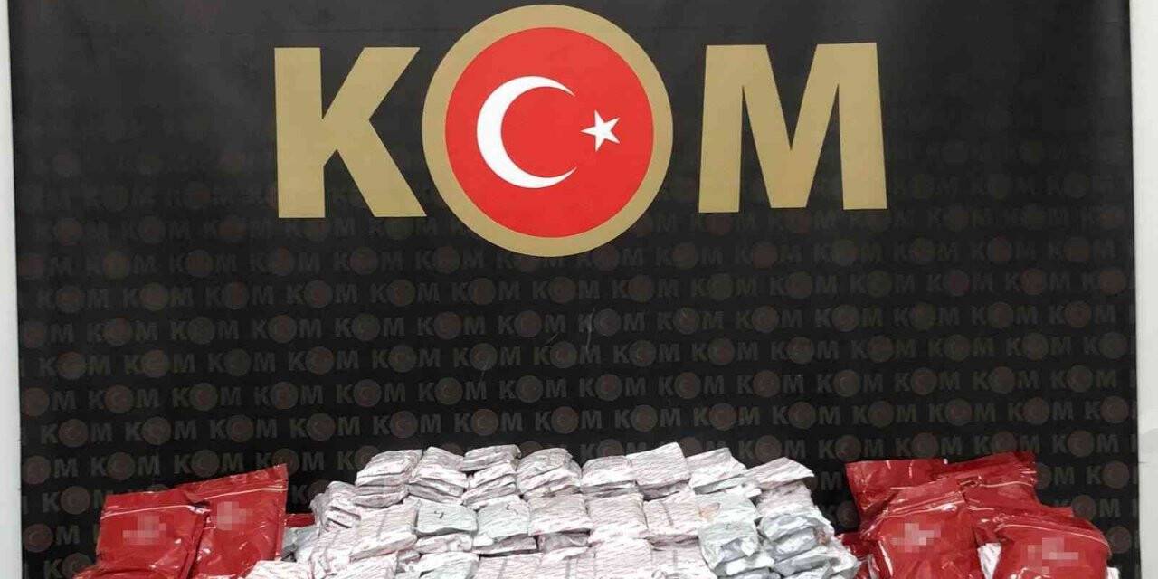 Siirt’te gümrük kaçağı tütün ele geçirildi