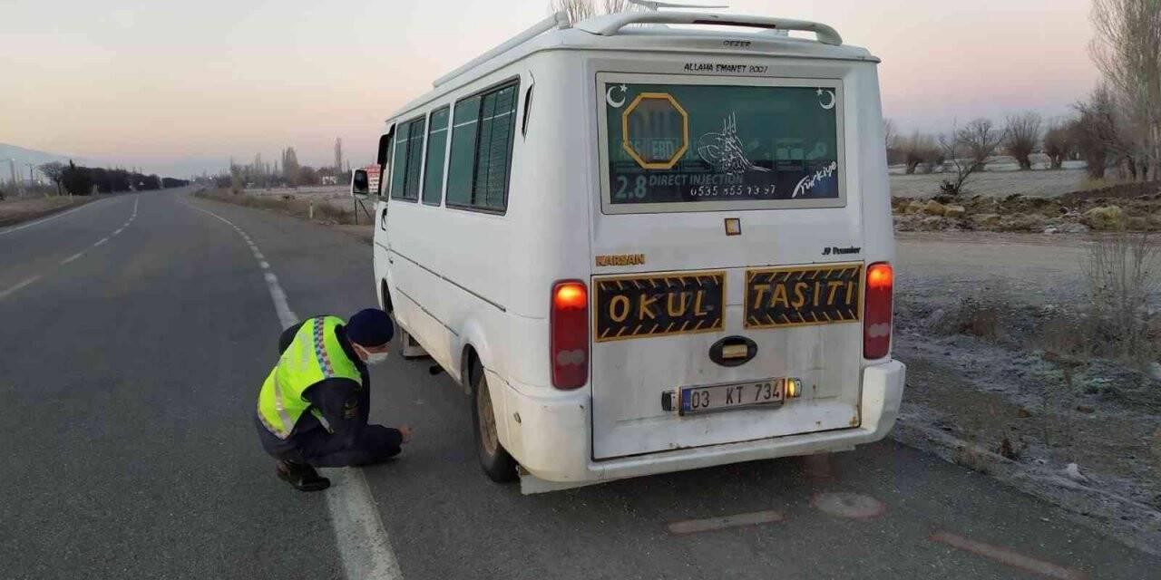 Jandarma ekipleri okul servis araçlarına yönelik denetim yaptı