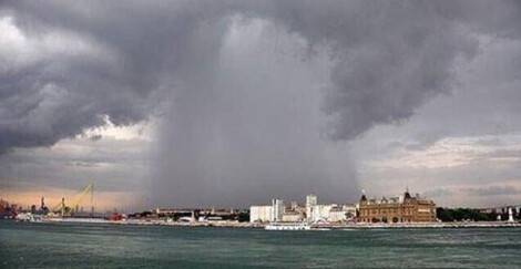 Çin'de Şiddetli Yağmur Alarmı