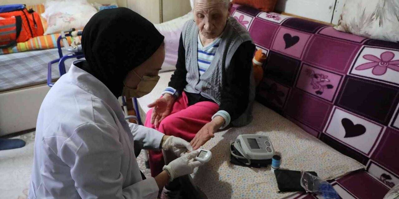 Eyüpsultan Belediyesi sağlık hizmetiyle gönüllere dokunuyor