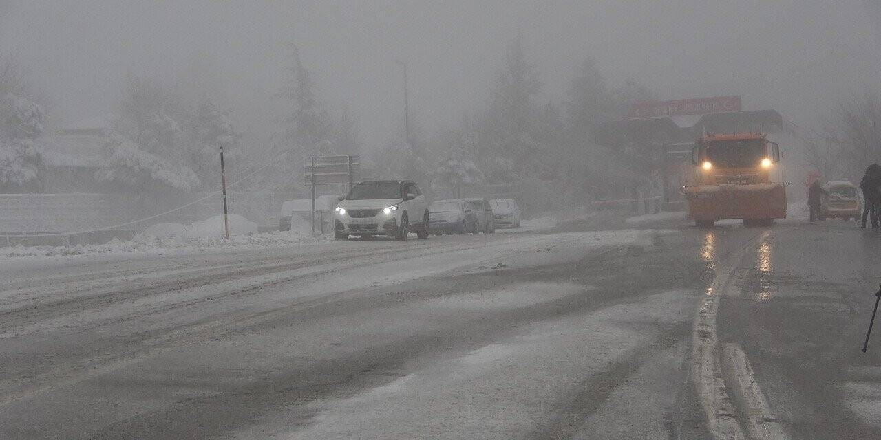 Kırklareli’nin yüksek kesimlerinde kar yağışı etkili oluyor