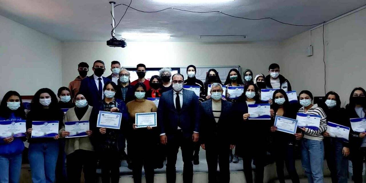 Almanya’da staj yapan Sarıgöllü öğrenciler sertifikalarını aldı