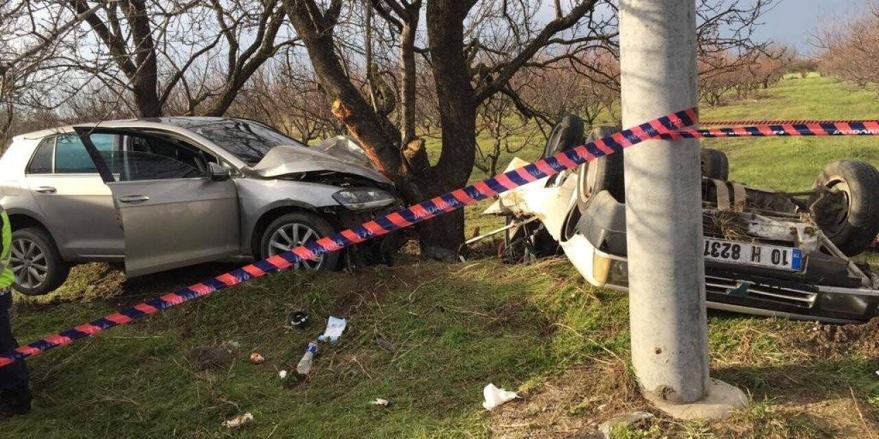 Burhaniye’de yağmurla gelen kaza: 1 ölü, 4 yaralı