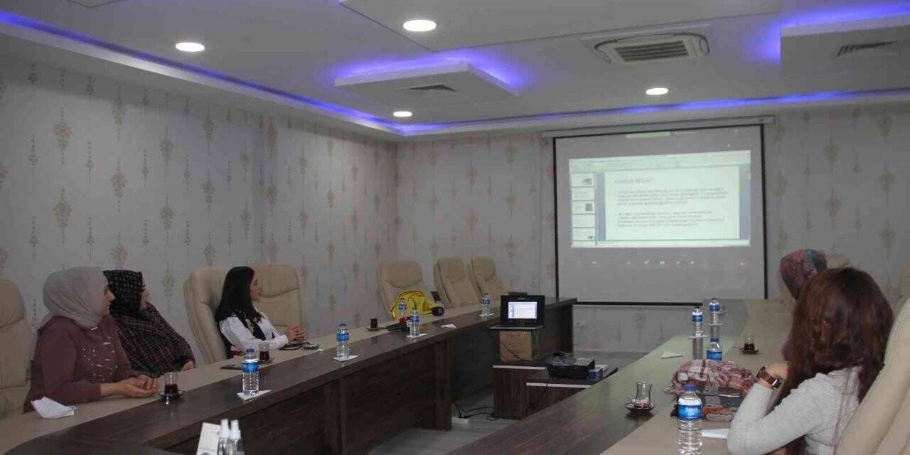 Malazgirt’te "Meme Kanseri ve Korunma Yolları" konulu konferans