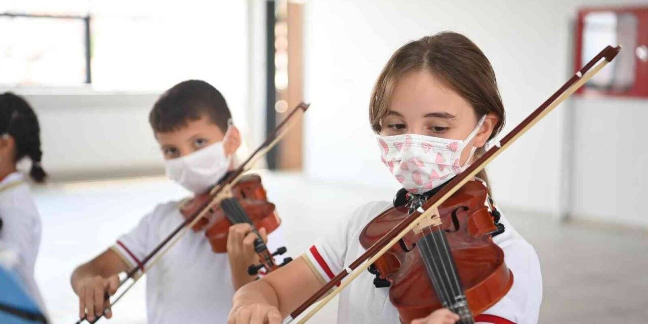 Sakarya İlkokulu çağdaş bir eğitim yuvasına dönüştü