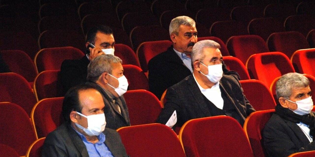 Adana Büyükşehir Meclisinde yine işçi çıkışları gündem oldu