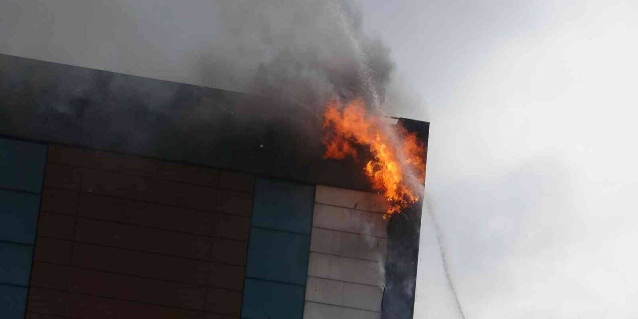 Giresun Üniversitesi’ndeki yangın kontrol altına alındı