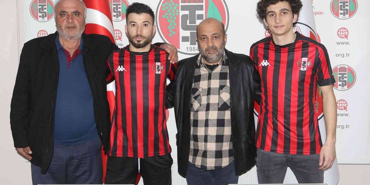 Turgutluspor’da çifte imza