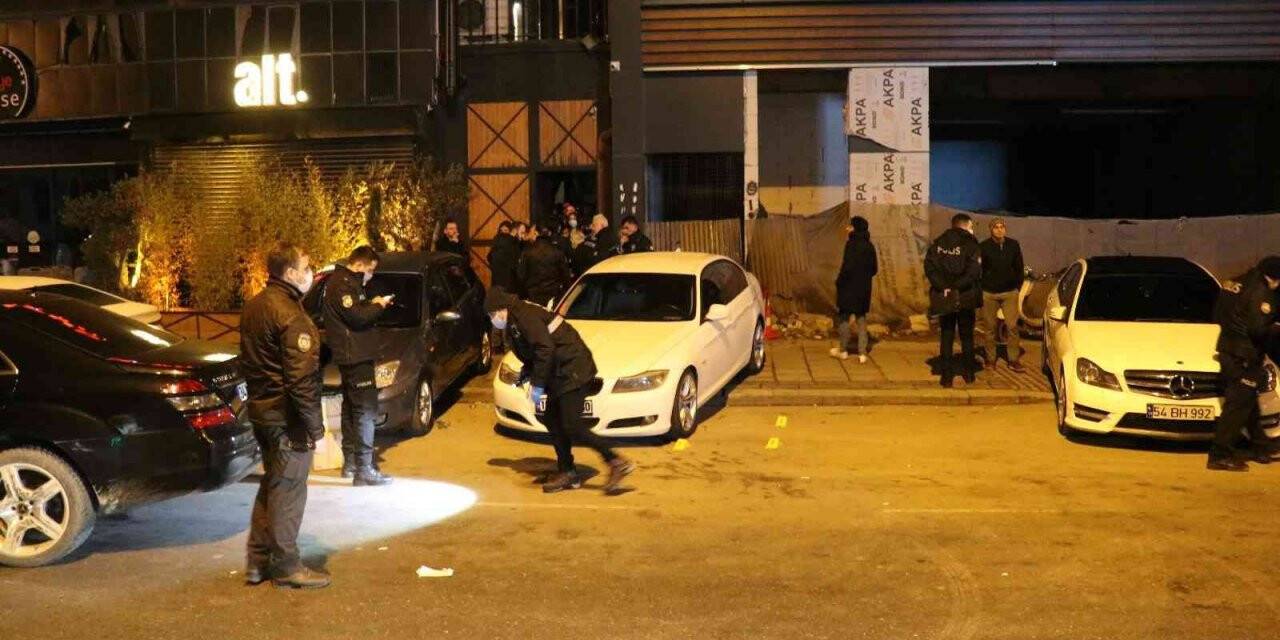Alkollü eğlence mekanın kapısında 3 kişiyi yaralayan şüpheli tutuklandı