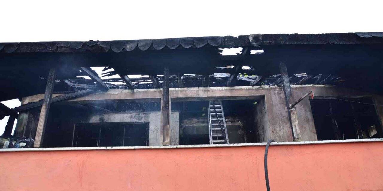 Lojman yangınında imam camdan atlayarak kurtuldu