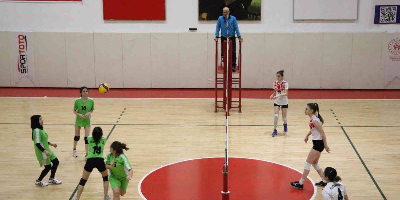 İşitme Engelliler Kadınlar Voleybol Şampiyonası devam ediyor