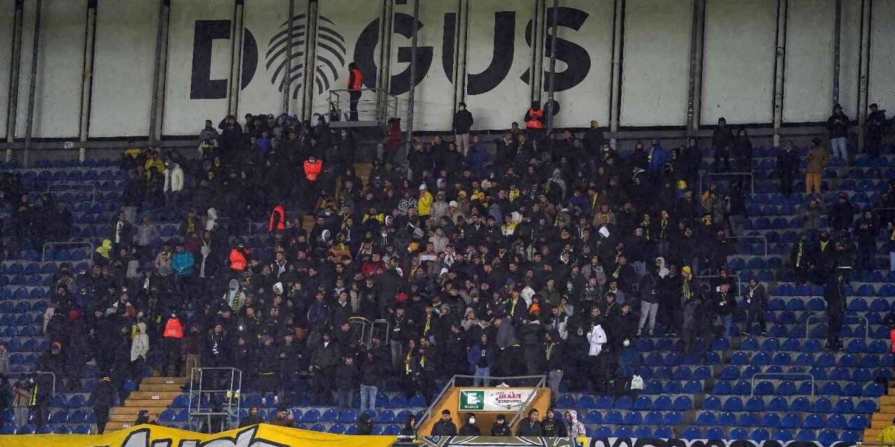 Kadıköy’de tribünler boş