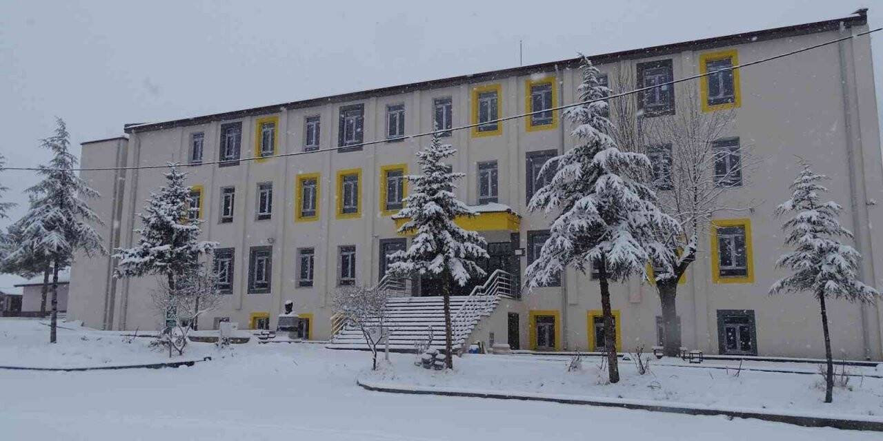 Kütahya’da taşımalı eğitime 1 günlük kar tatili