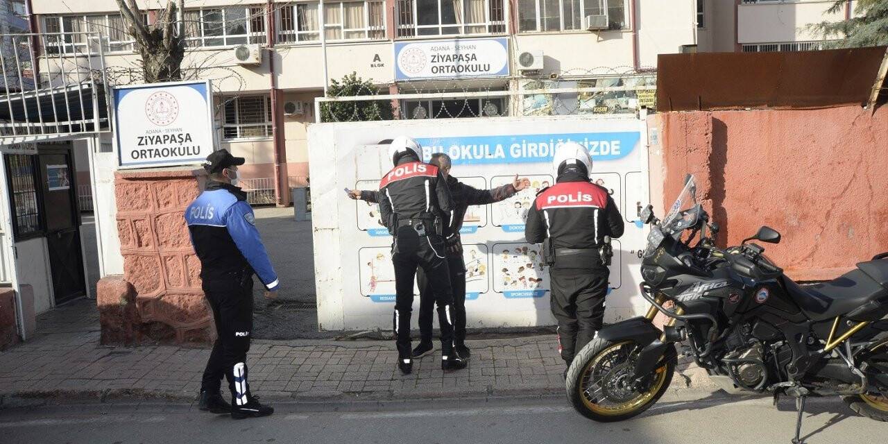Polisten okul önlerinde sıkı önlem