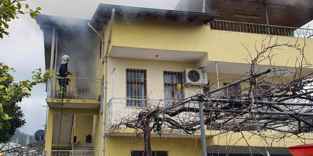 Menteşe ve Köyceğiz’de ev ve işyeri yangını
