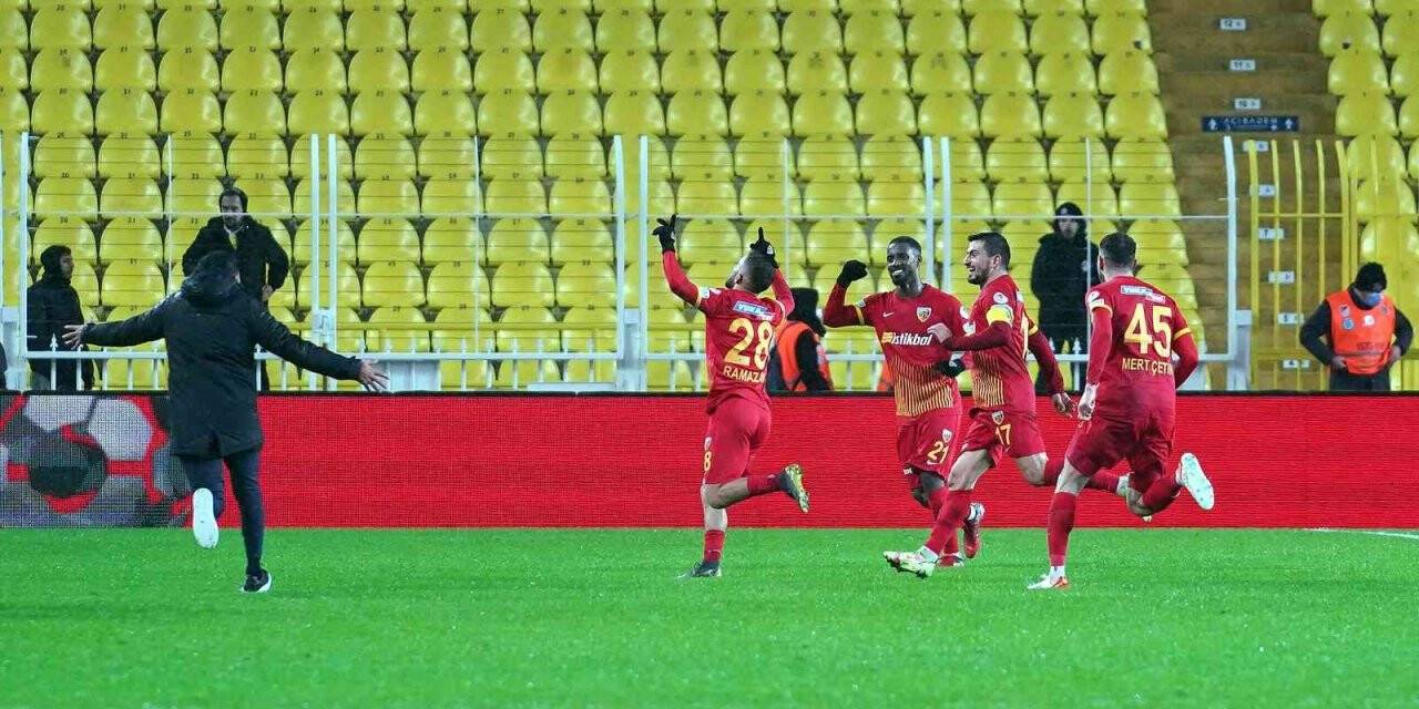 Galibiyet golünü attı, gözyaşlarını tutamadı