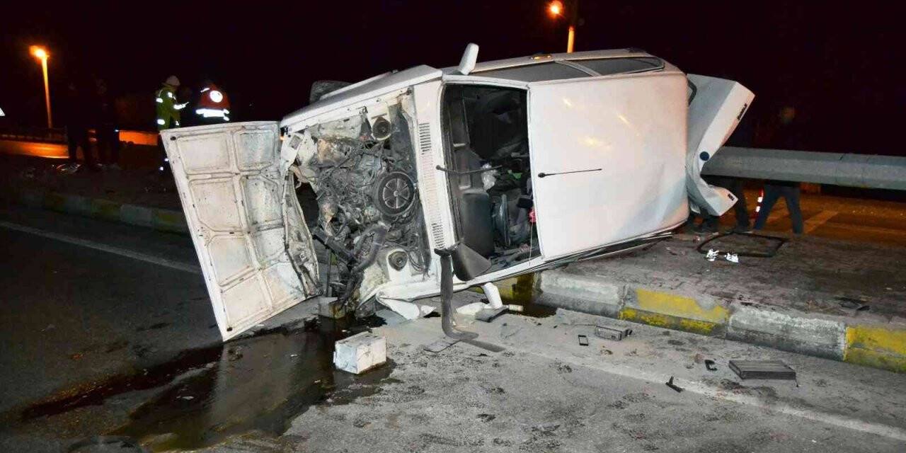 Konya’da yola çıkan köpek kazaya neden oldu: 2 yaralı