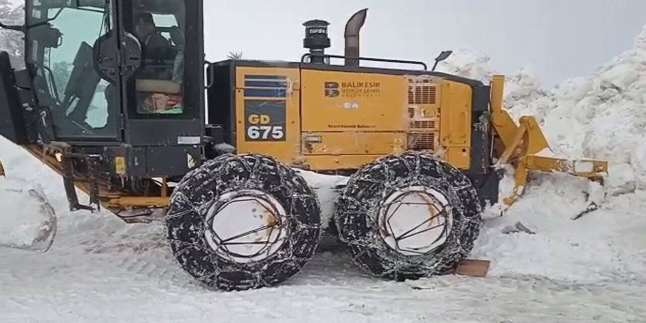 Kazdağları’nda 20 saatlik kar esareti son buldu