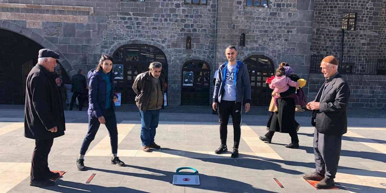 Diyarbakır’da Türkiye’nin yerli ve milli sporu ‘Hemsball’ tanıtımı yapıldı