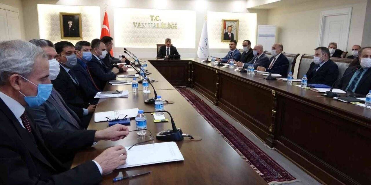 Van Valisi Bilmez: “2021 yılında bin 900 organizatör yakaladık”