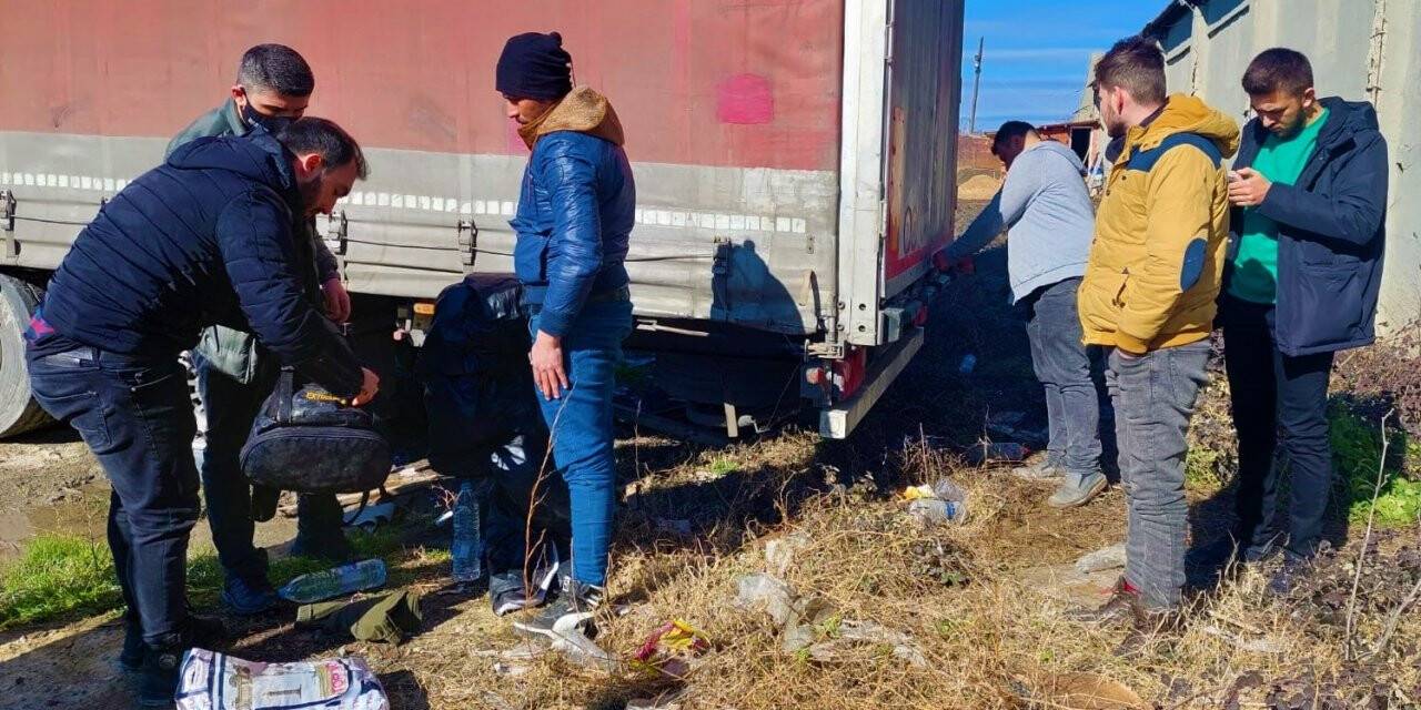 Tır içinde Avrupa ülkelerine gitmeye çalışan iki göçmen Tekirdağ’da yakalandı