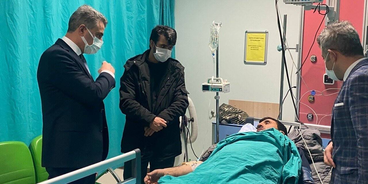 Vali Baruş, kazada yaralananları ziyaret etti