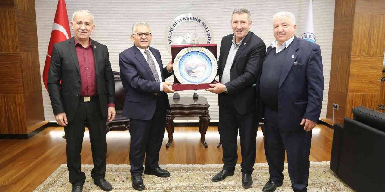 Develili muhtarlardan Başkan Büyükkılıç’a teşekkür ziyareti