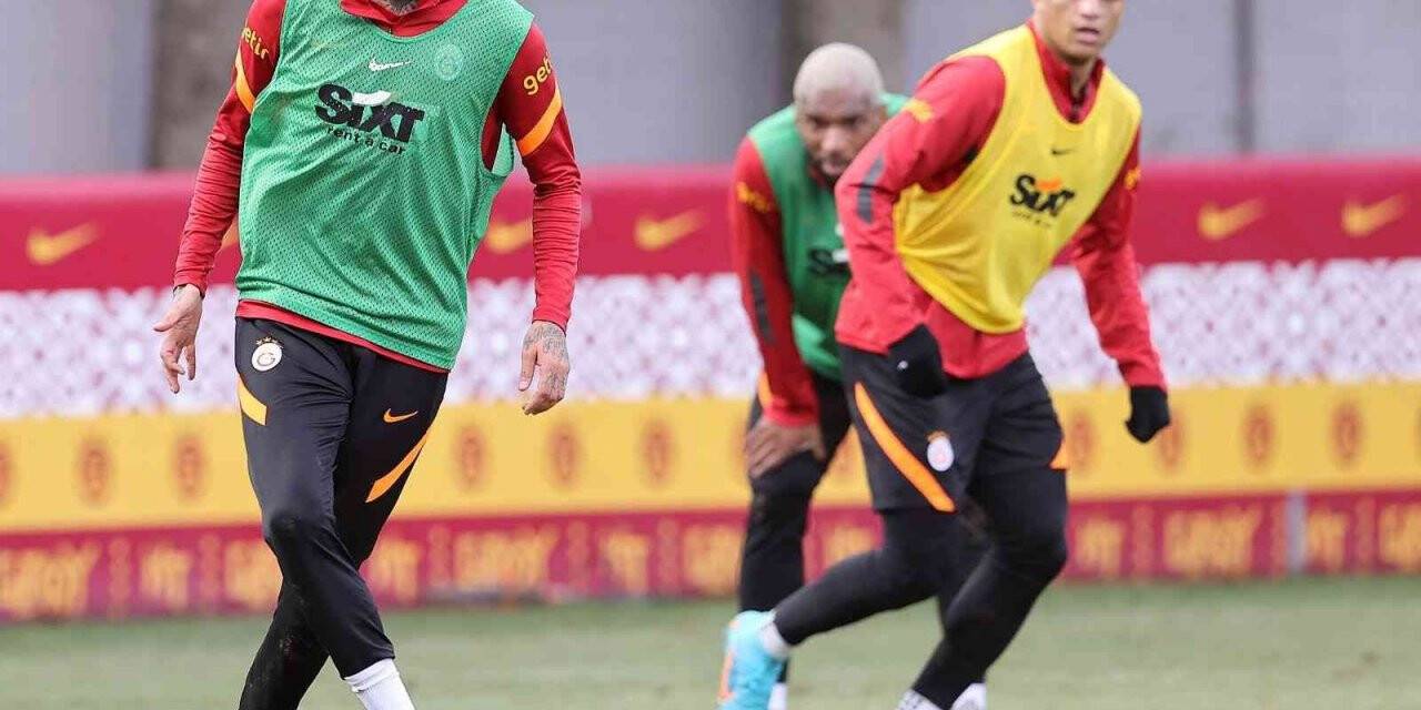 Galatasaray’da Mustafa Muhammed takıma katıldı