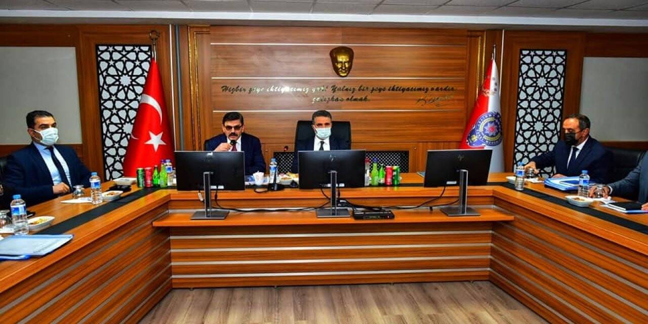Dağdeviren çalışmalarla ilgili Vali Baruş’a bilgi verdi