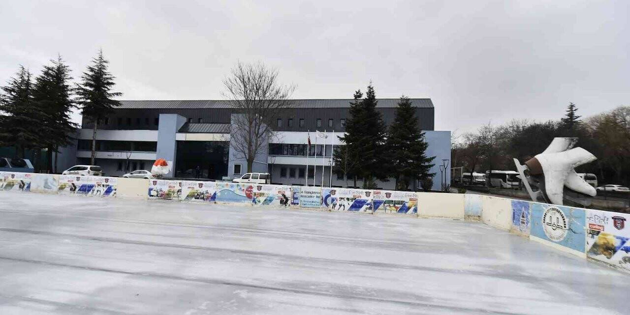 BELPA Buz Pateni Tesisi ihalesi ertelendi, geçici tadilatla açık ve kapalı pistler açılıyor