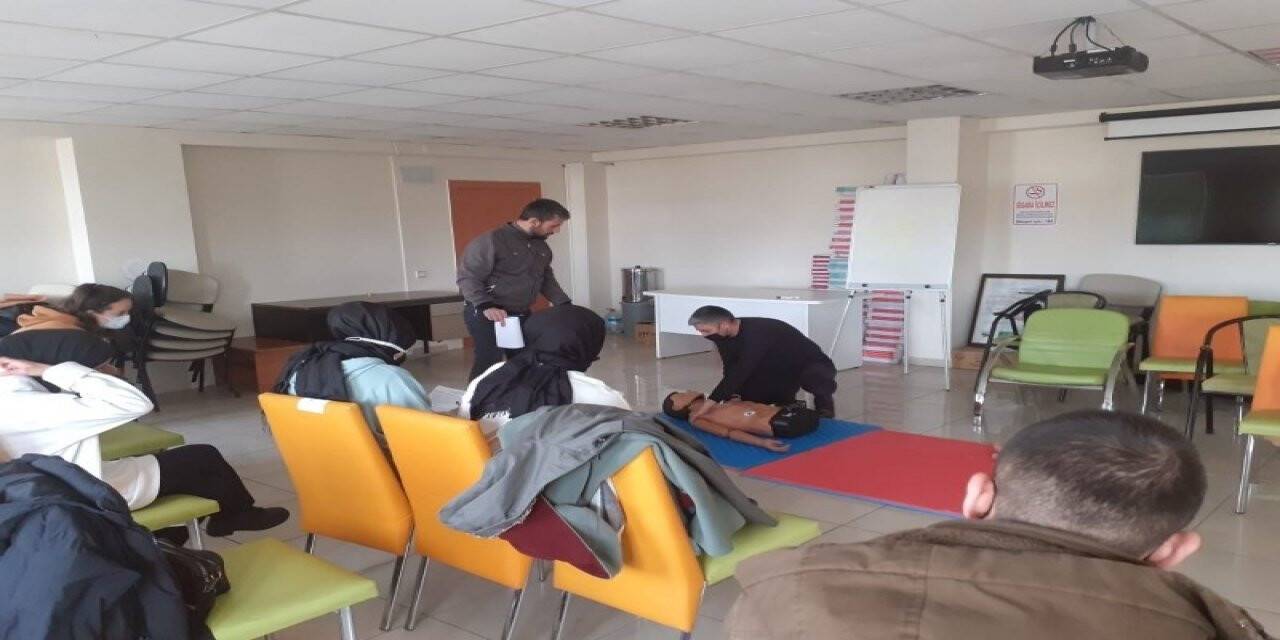 AFAD gönüllülerine ilk yardım eğitimi