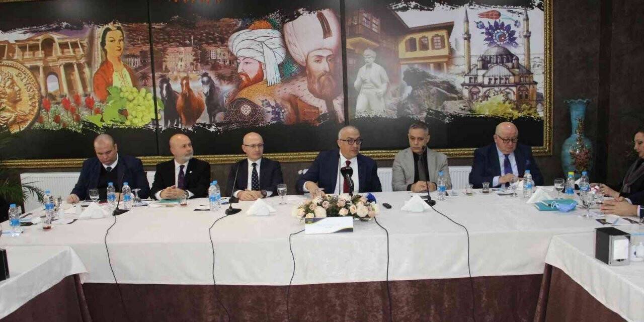 Manisa CBÜ’de Rektör Ataç 2021 yılını değerlendirdi, yeni projeleri anlattı