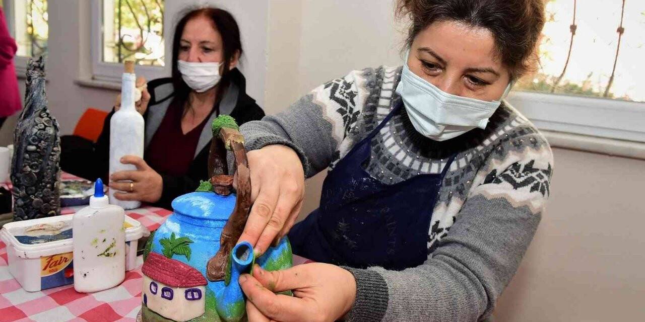 Atık malzemeler sanat eserine dönüşüyor